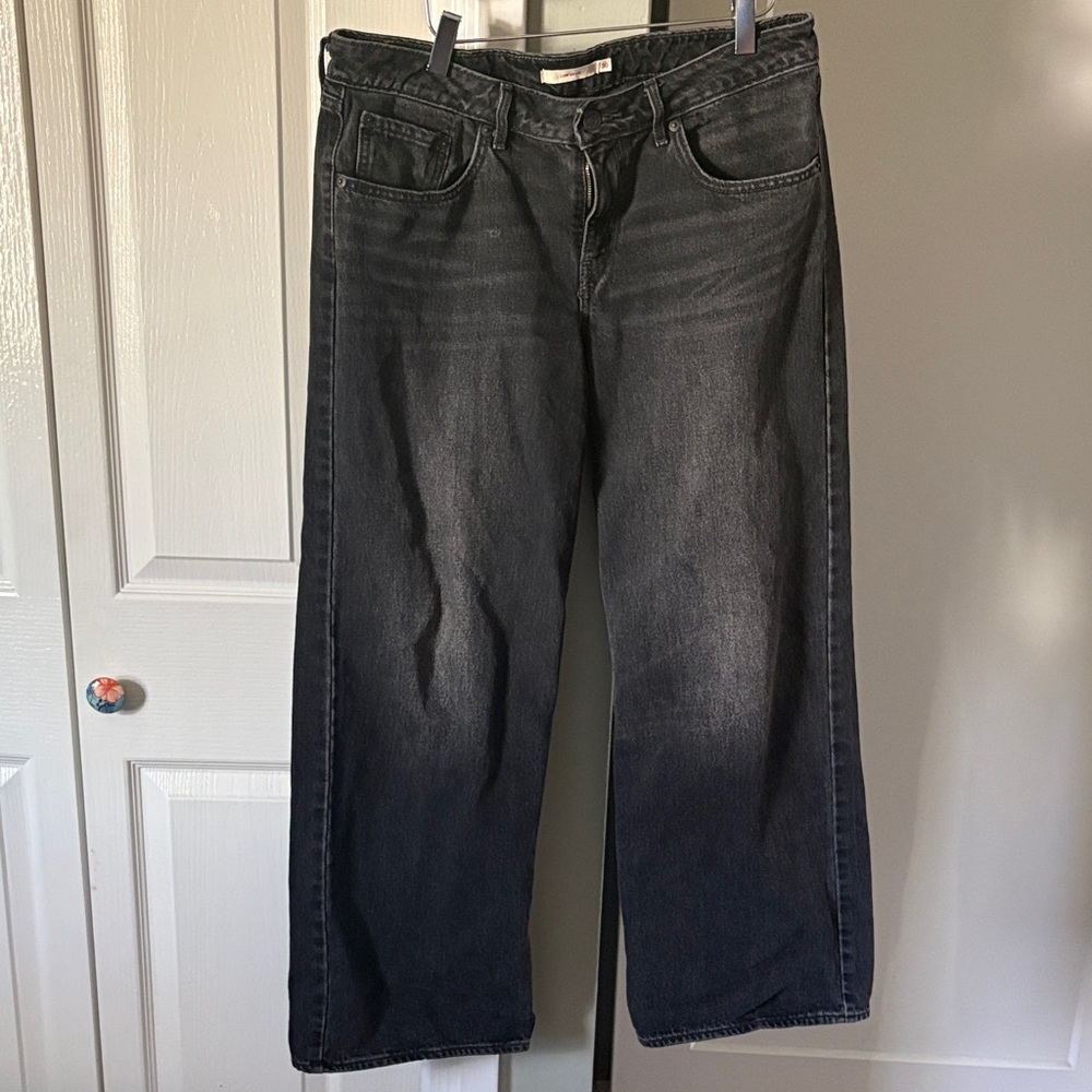 Levi's Women's Low Loose Wide Leg Jeans in Charcoal Black